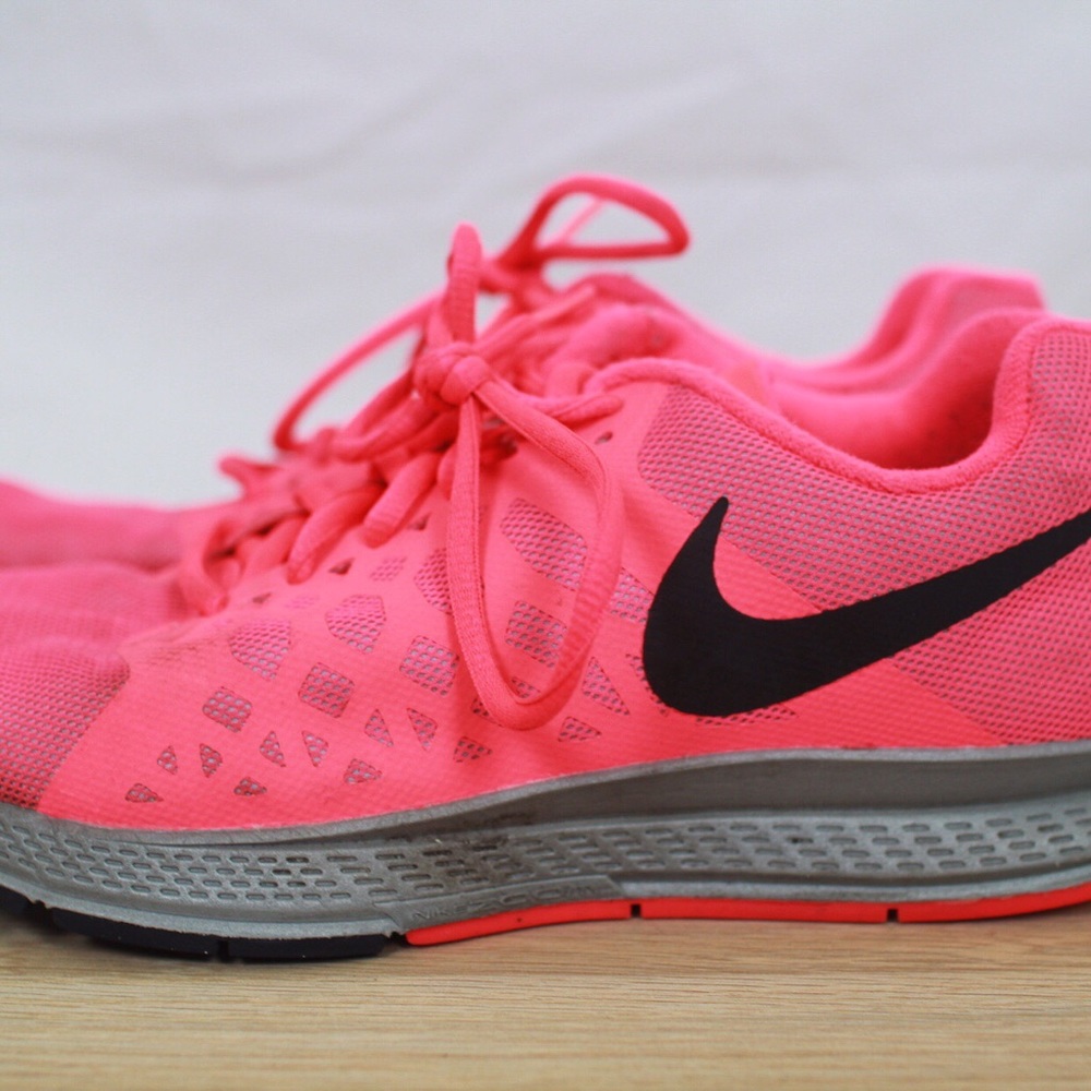 Nike Neon Pink Runners